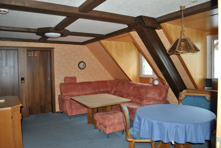 Ferienwohnung Zirbe Wohnbereich